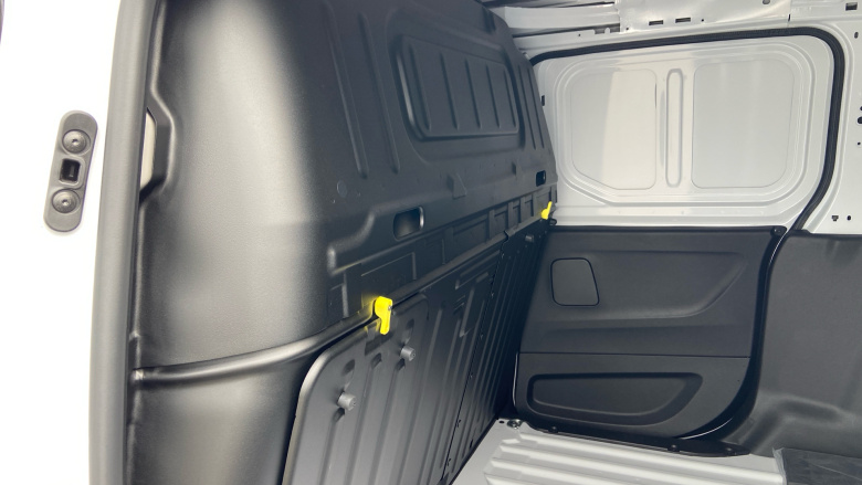 Vauxhall Combo Cargo Combo Xl Electric 100kW Pro 52kWh H1 Van Auto